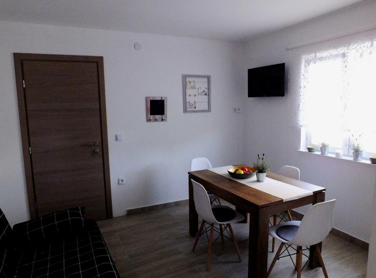 Apartmani Berno Starigrad Paklenica Ngoại thất bức ảnh